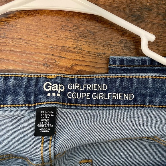 NWOT‎ | GAP women’s girlfriend medium wash jeans — size 10 - Picture 6 of 7